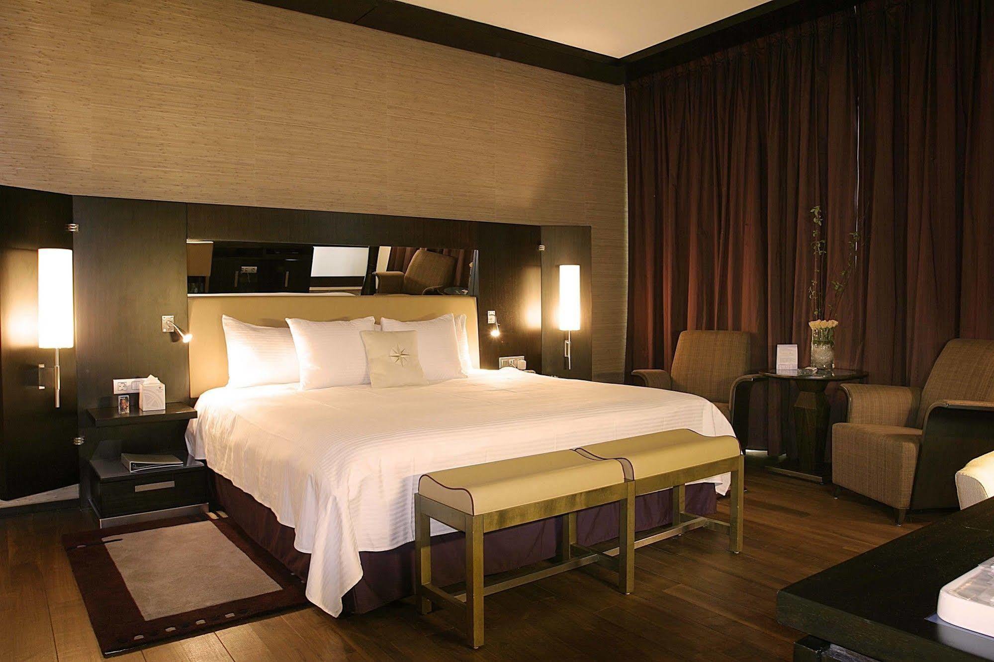 Four Points By Sheraton Le Verdun Бейрут Экстерьер фото